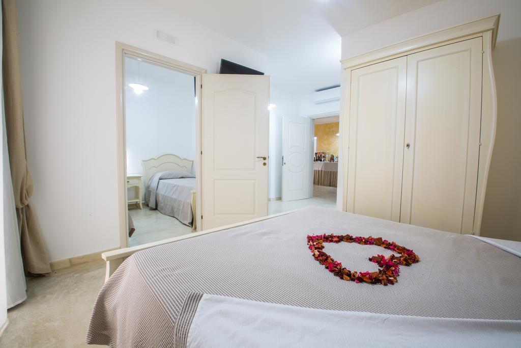 Blue And Blue Bed & Breakfast Торе Сан Джовани Удженто Екстериор снимка